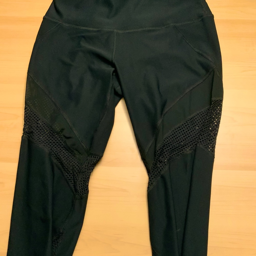 Black mesh leggings